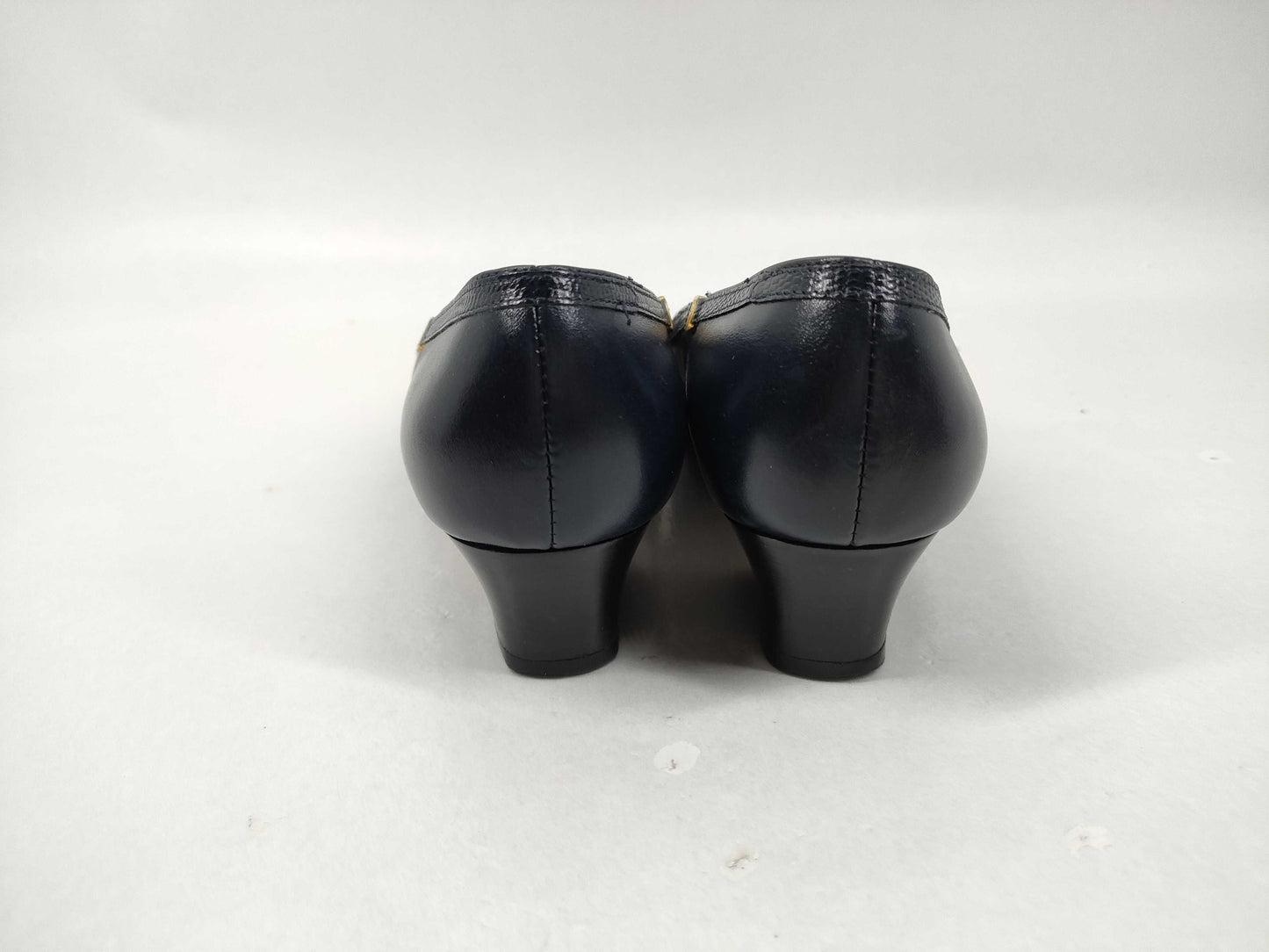 Salvatore Ferragamo Vara Navy Pumps