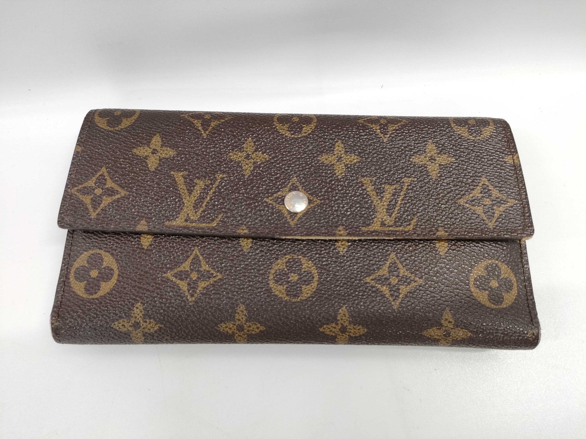 LOUIS VUITTON Monogram Trifold Wallet