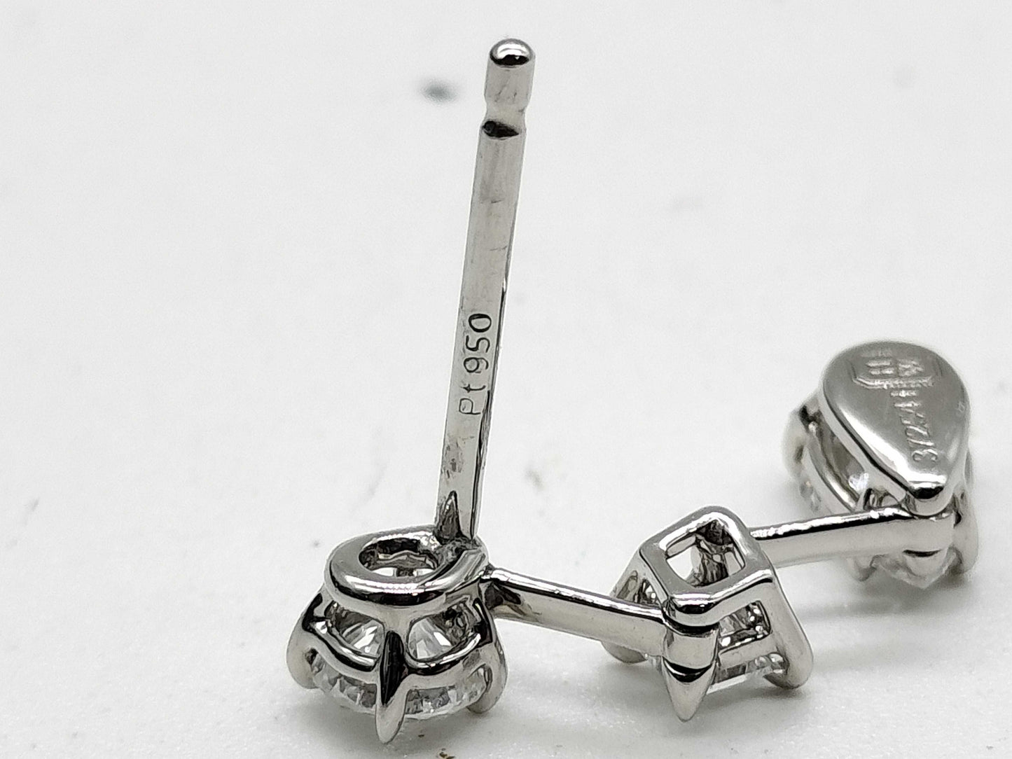 HARRY WINSTON Classic Cascade Diamond PT950 2.7g Earrings