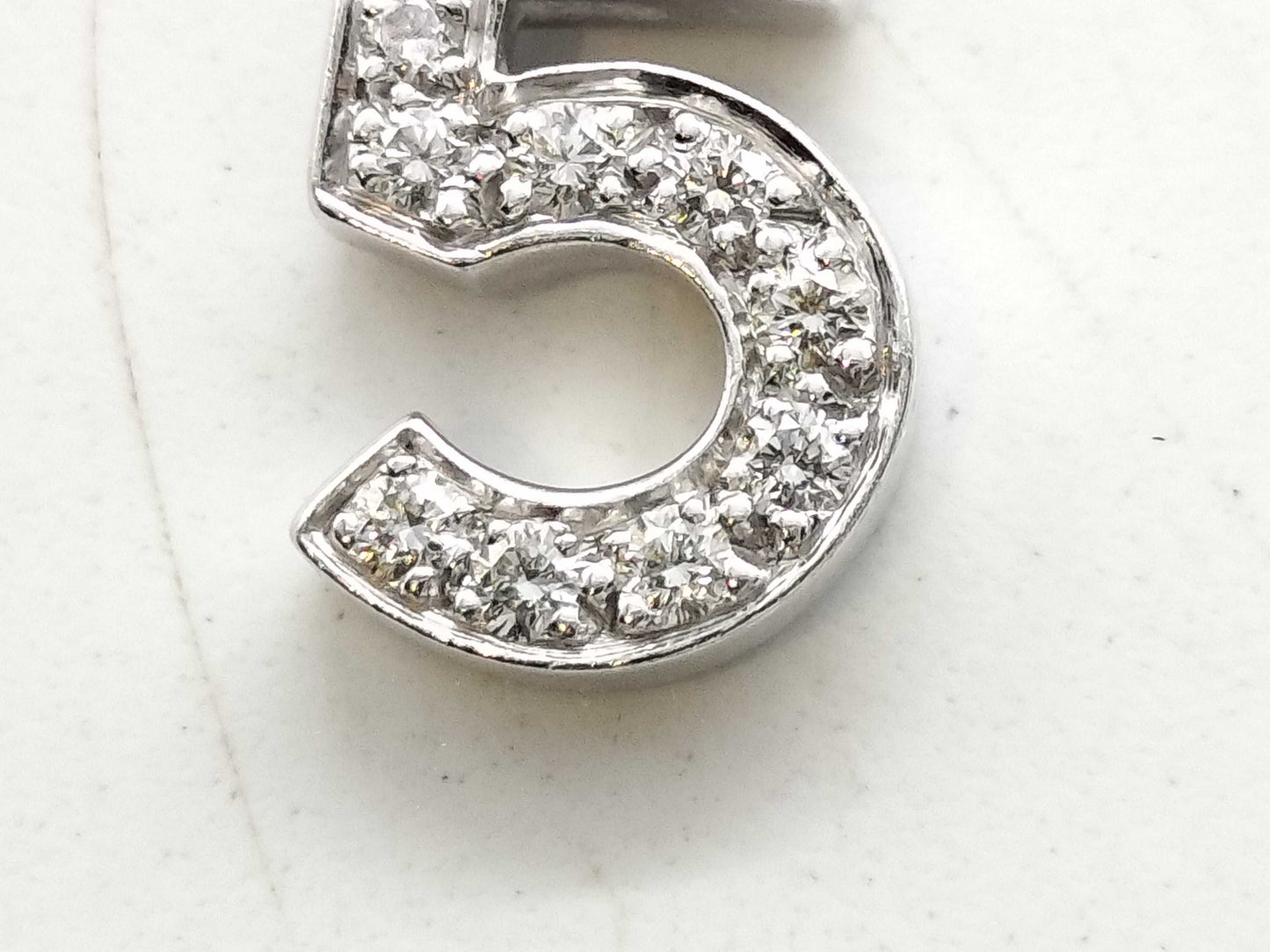 CHANEL NO.5 Diamond WG 750 2.3g Pendant Top