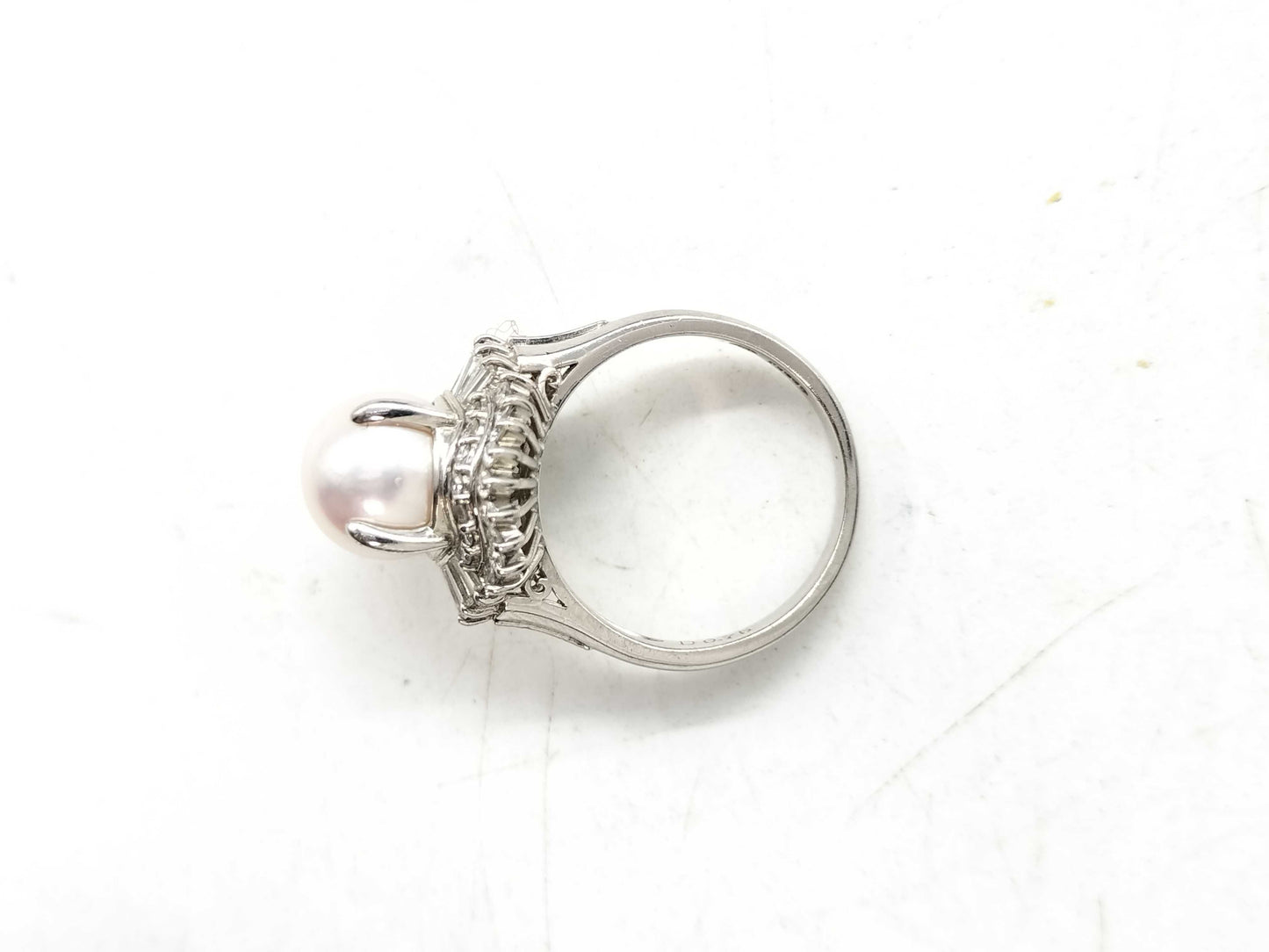 Akoya pearl ring, diameter 9.1mm, D0.75ct, PT850, 8.3g .
