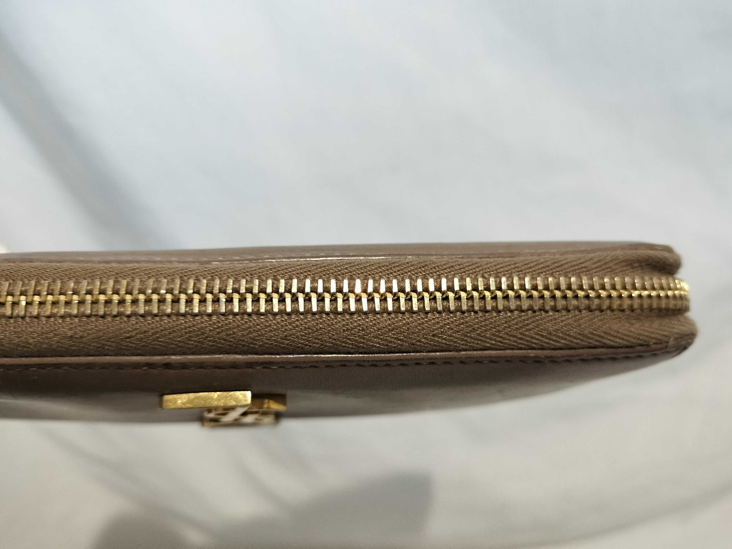 (10461_0053) Yves Saint Laurent Long Purse Purse