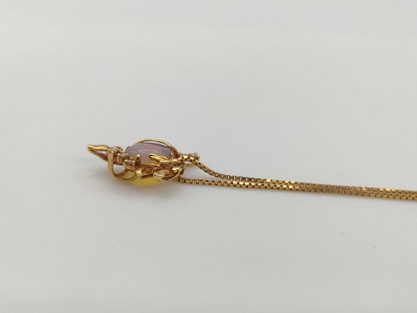 Opal and Diamond Necklace, 18K Gold, 5.9g