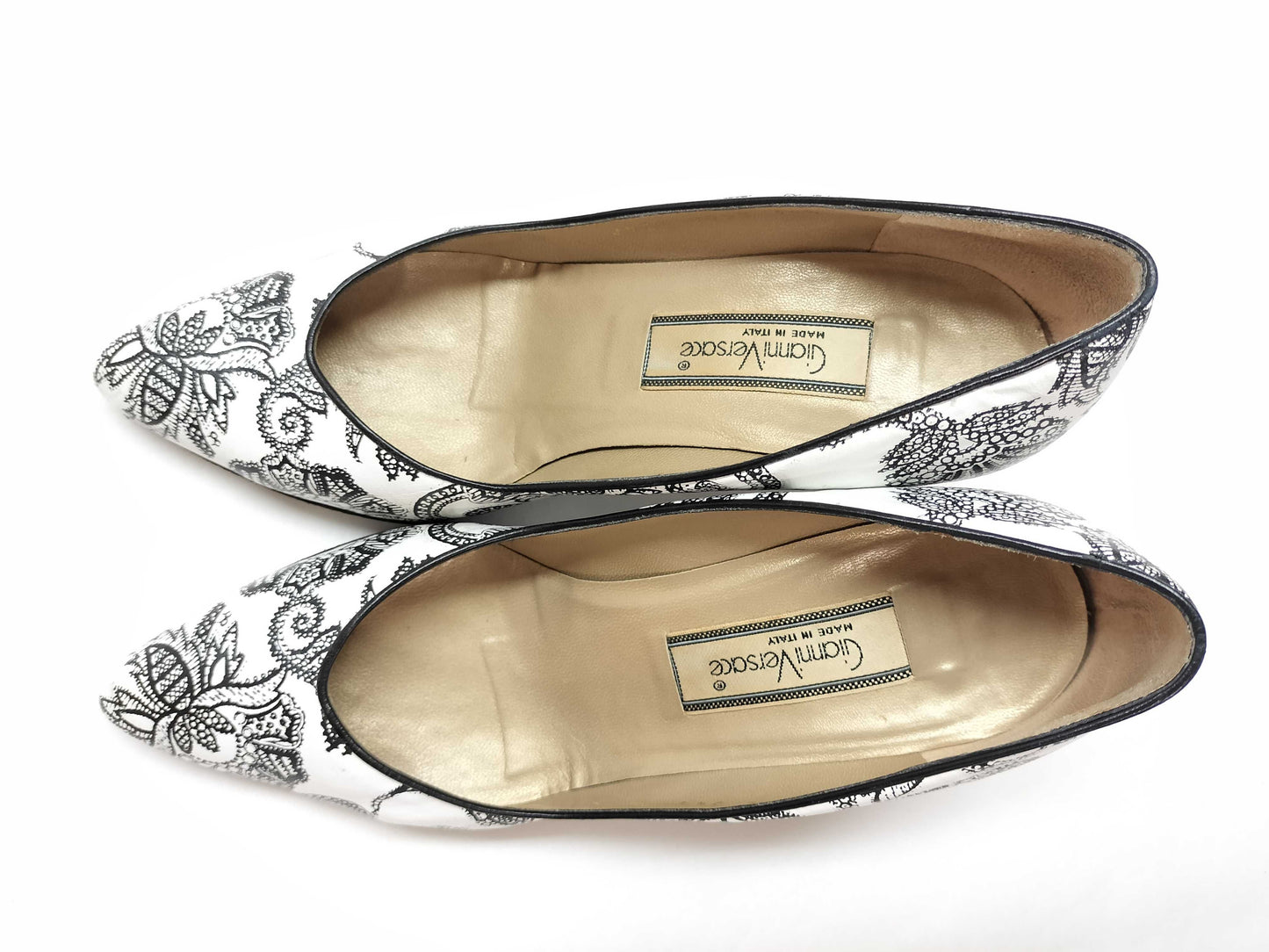 VERSACE Heel/White/Patterned Pumps