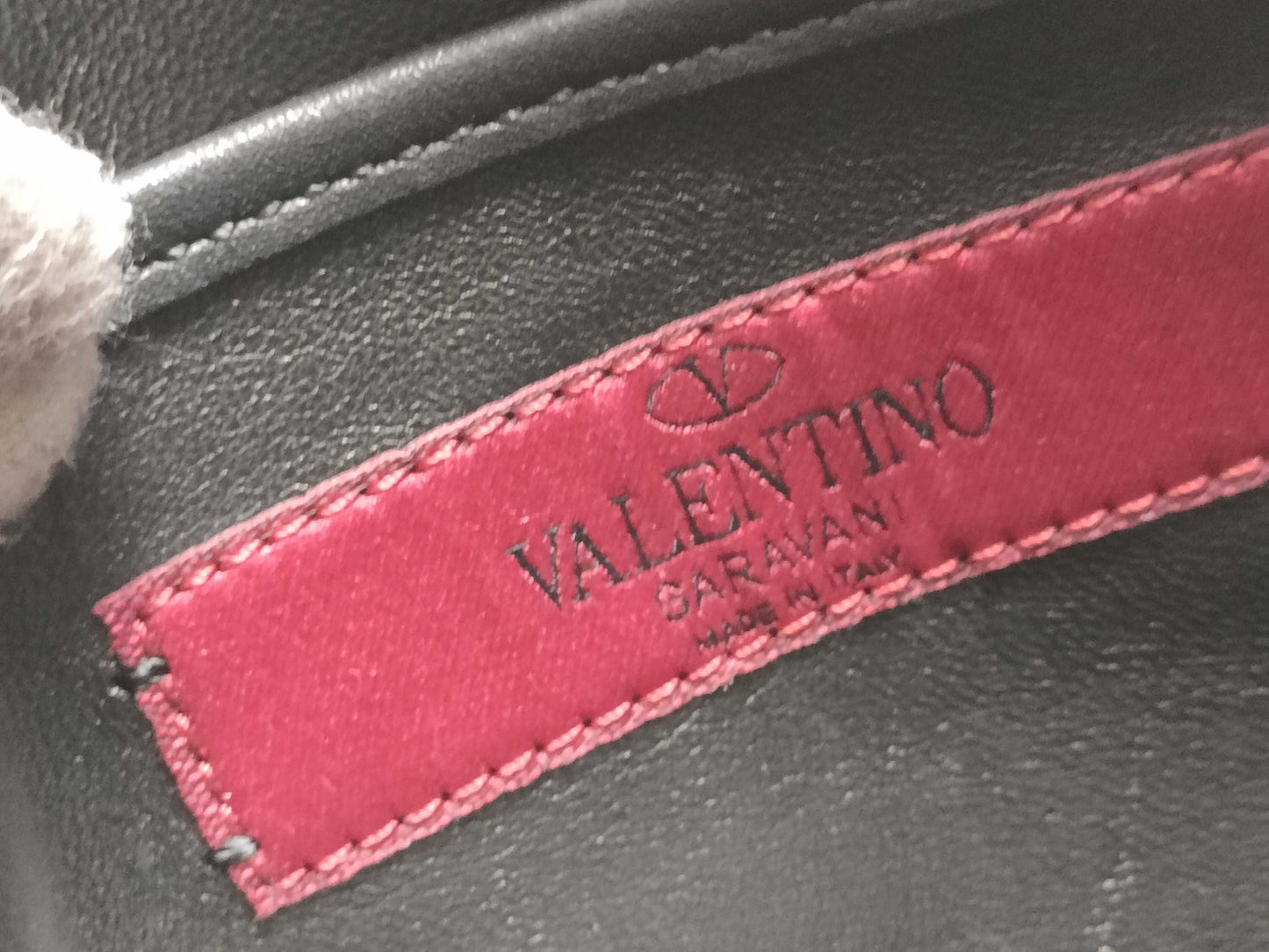 Valentino Garavani Chain Bag Shoulder Bag