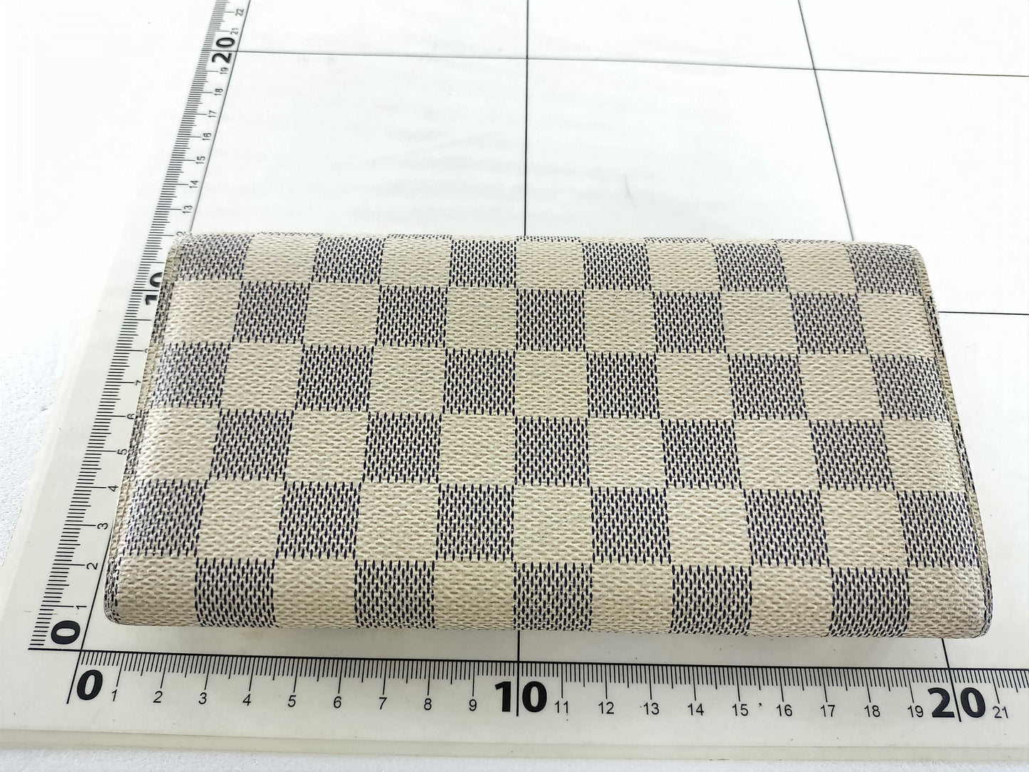 LOUIS VUITTON Damier Azur Portefeuille Sarah Wallet