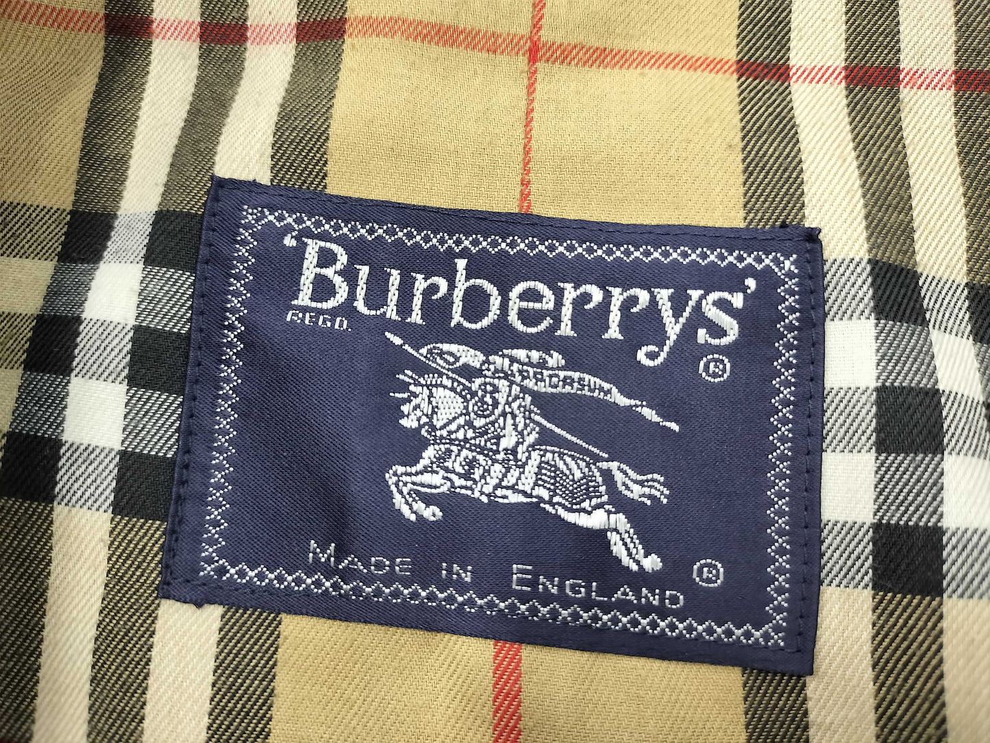 BURBERRY trench coat