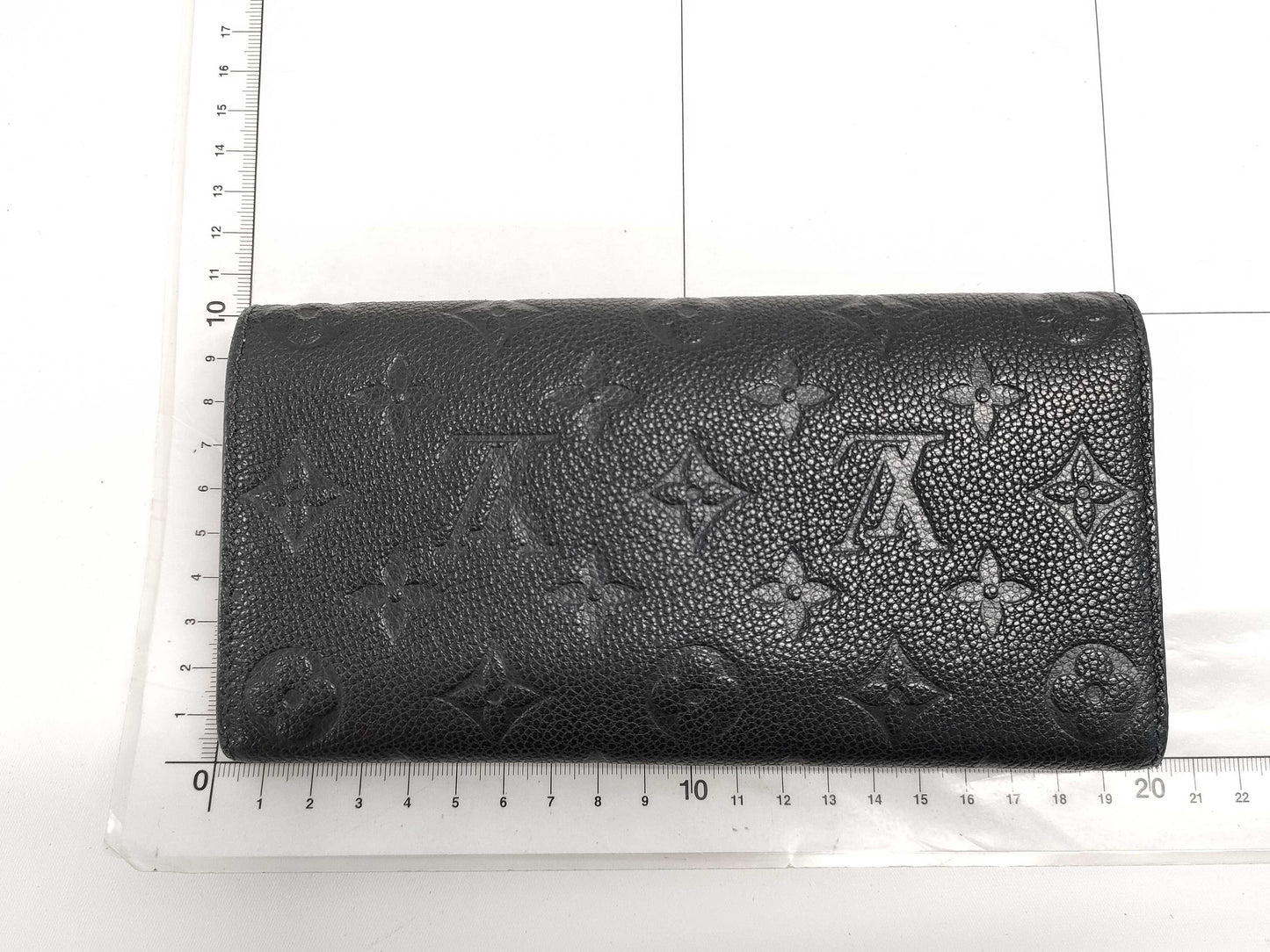 LOUIS VUITTON Unplanted Sarah/CA0147 Wallet