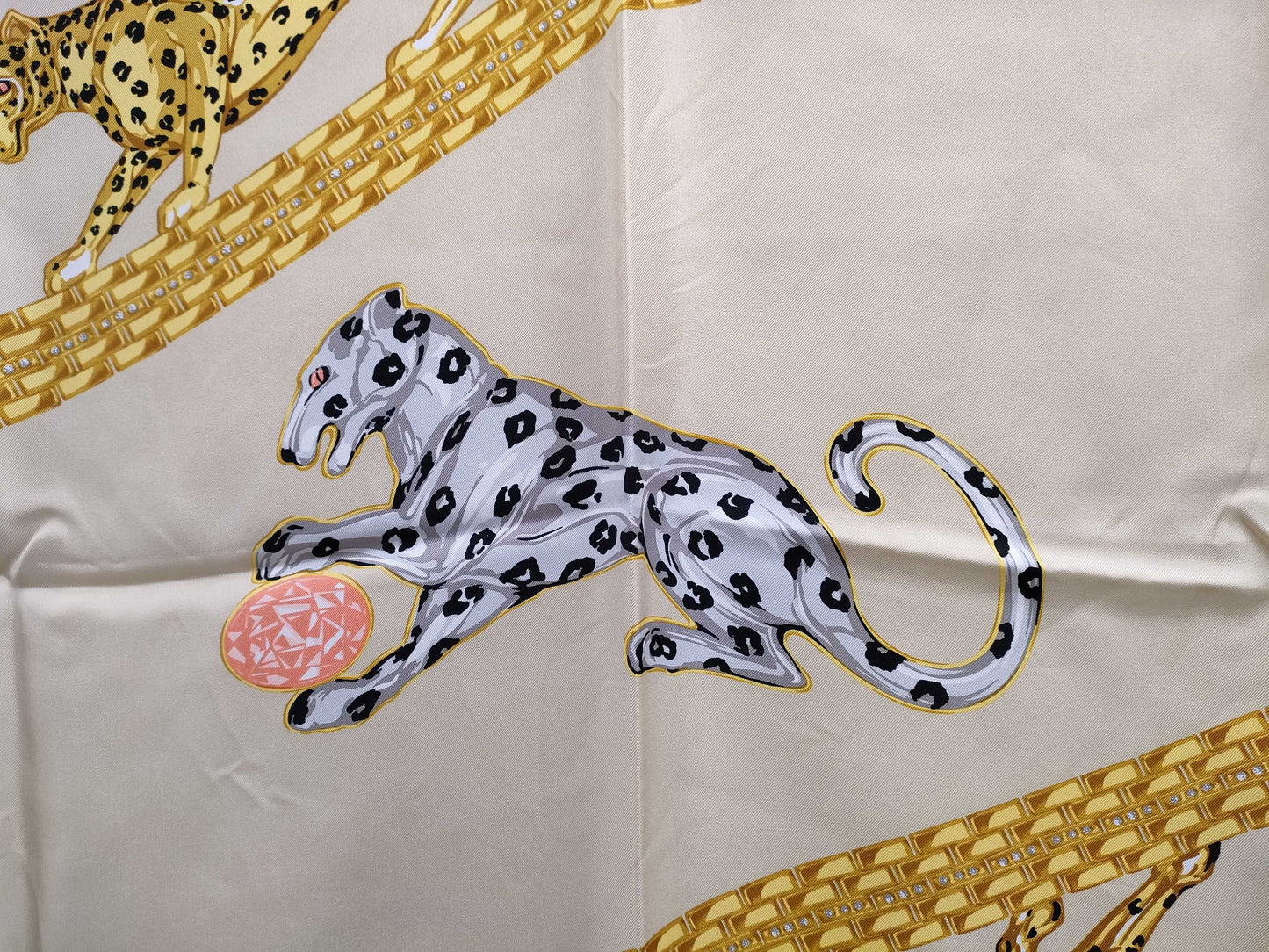 (10462_0182) Cartier Leopard Scarf