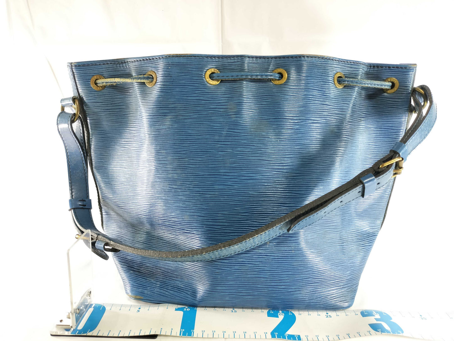 LOUIS VUITTON Epi Petit Noe Tote Bag