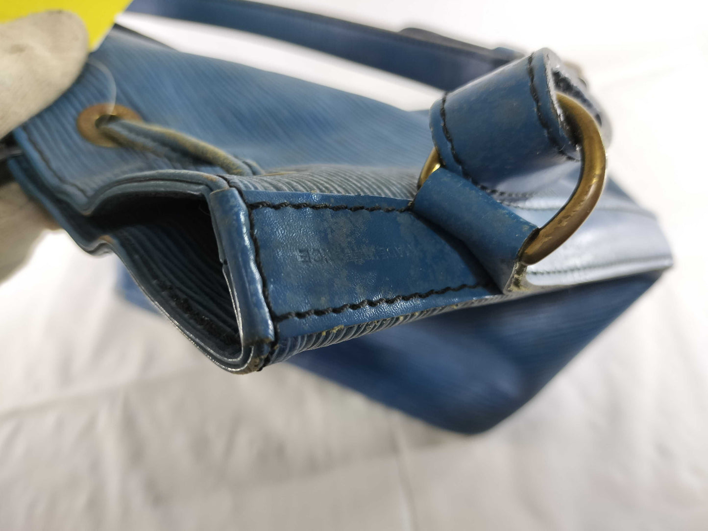 LOUIS VUITTON Epi Petit Noe Tote Bag