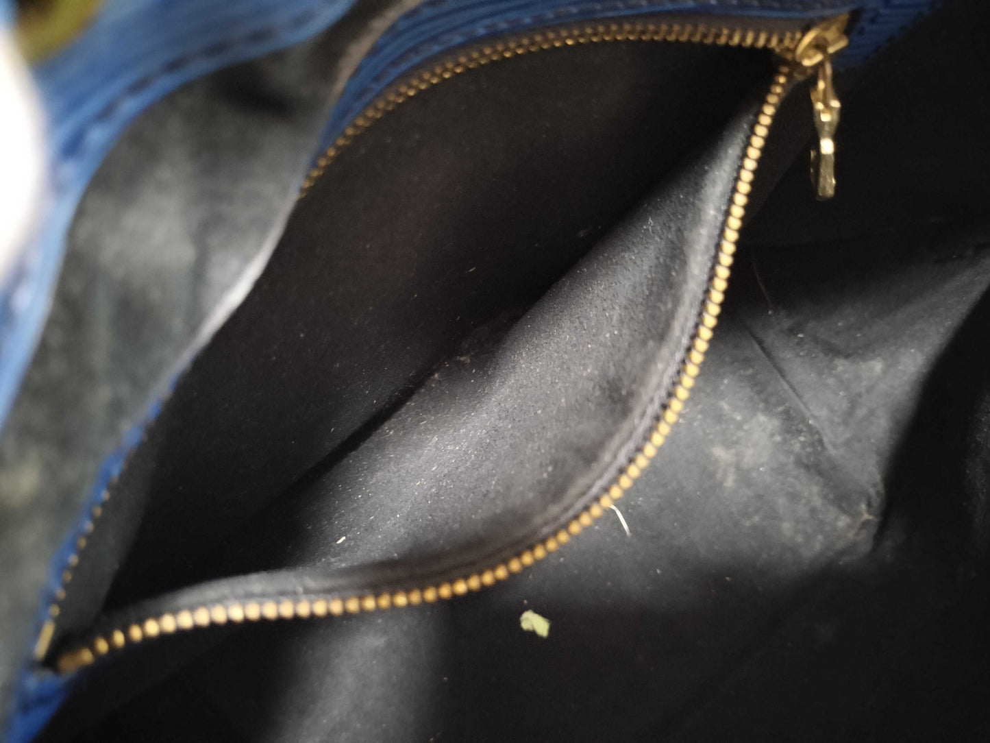 LOUIS VUITTON Epi Petit Noe Tote Bag