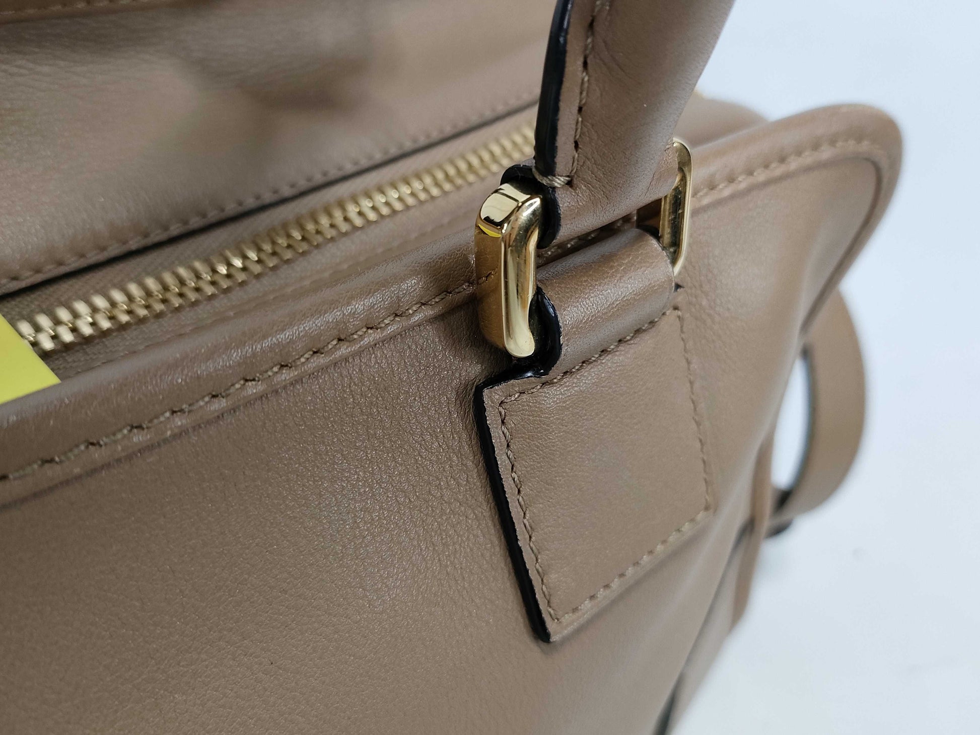 LOEWE Amazona 28 Handbag