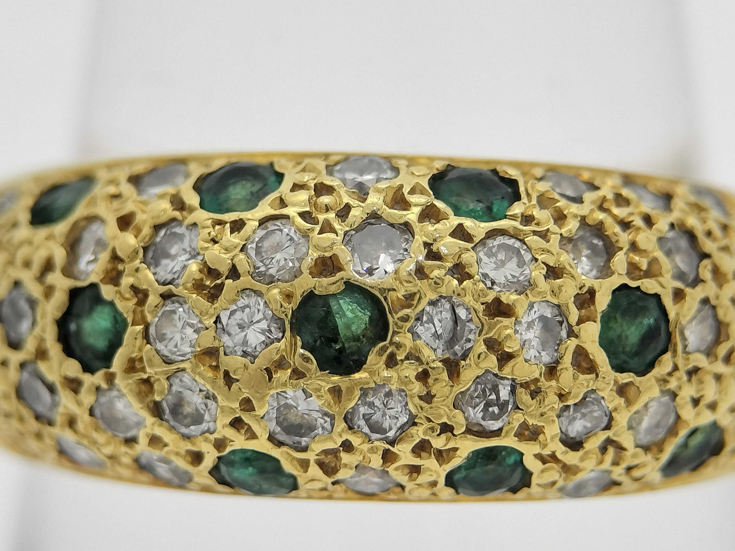 Emerald and Diamond 750 5.9g Ring