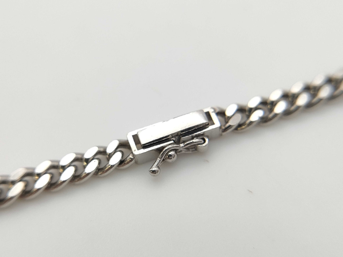 Kihei Double-Sided Single Pt850 30.6g Necklace