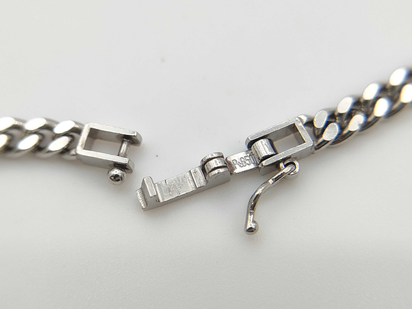 Kihei Double-Sided Single Pt850 30.6g Necklace
