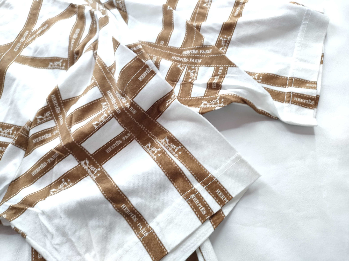 (10462_0074) HERMES Boldic Ribbon White/Brown T-Shirt