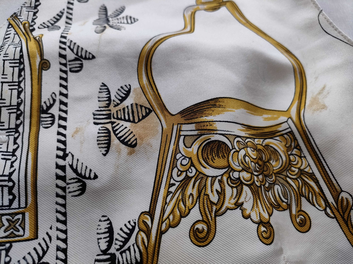 (10462_0073) HERMES Silk Blouse Sleeveless Vest