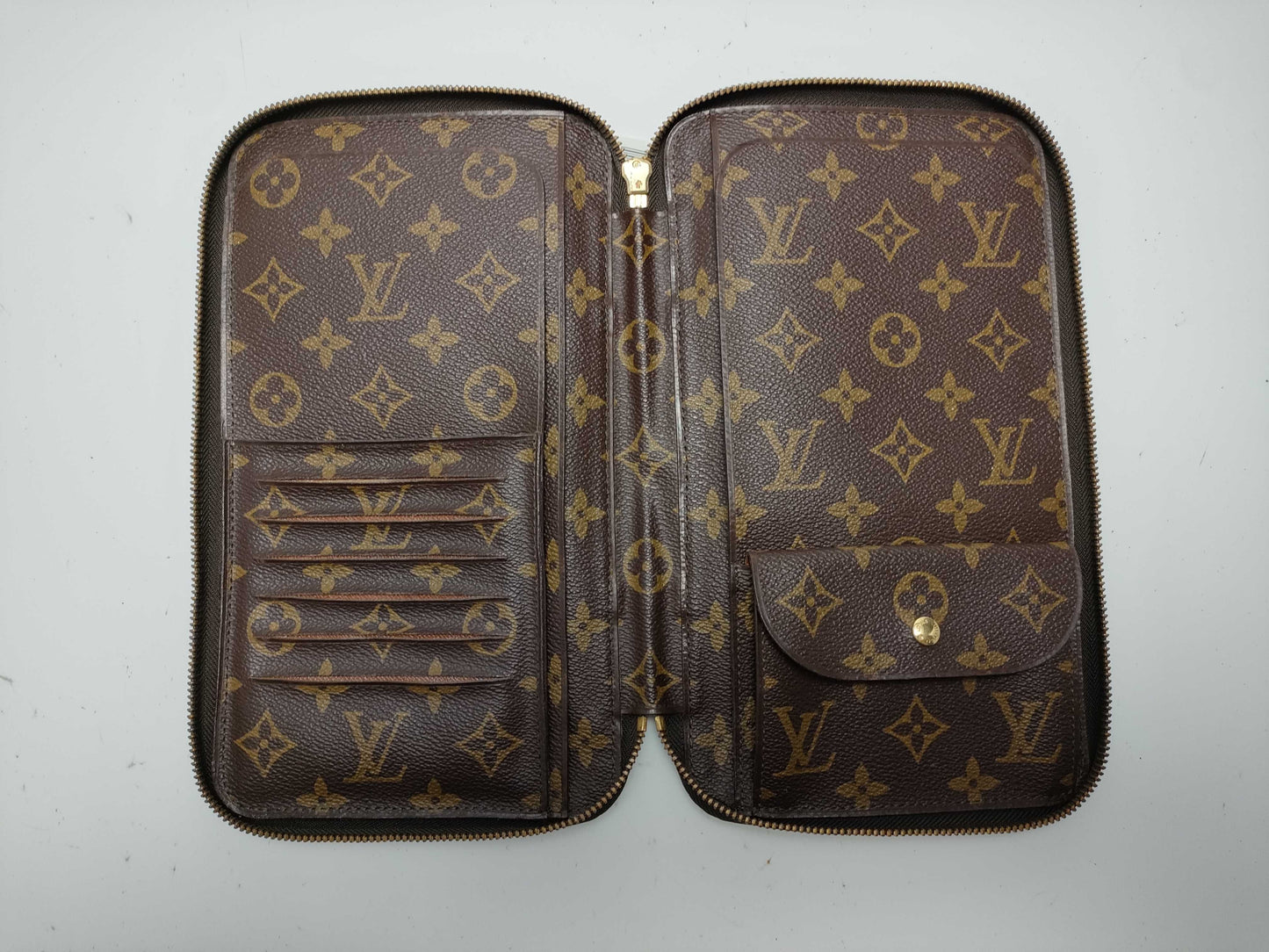 LOUIS VUITTON Monogram Travel Case MI8904 Pouch