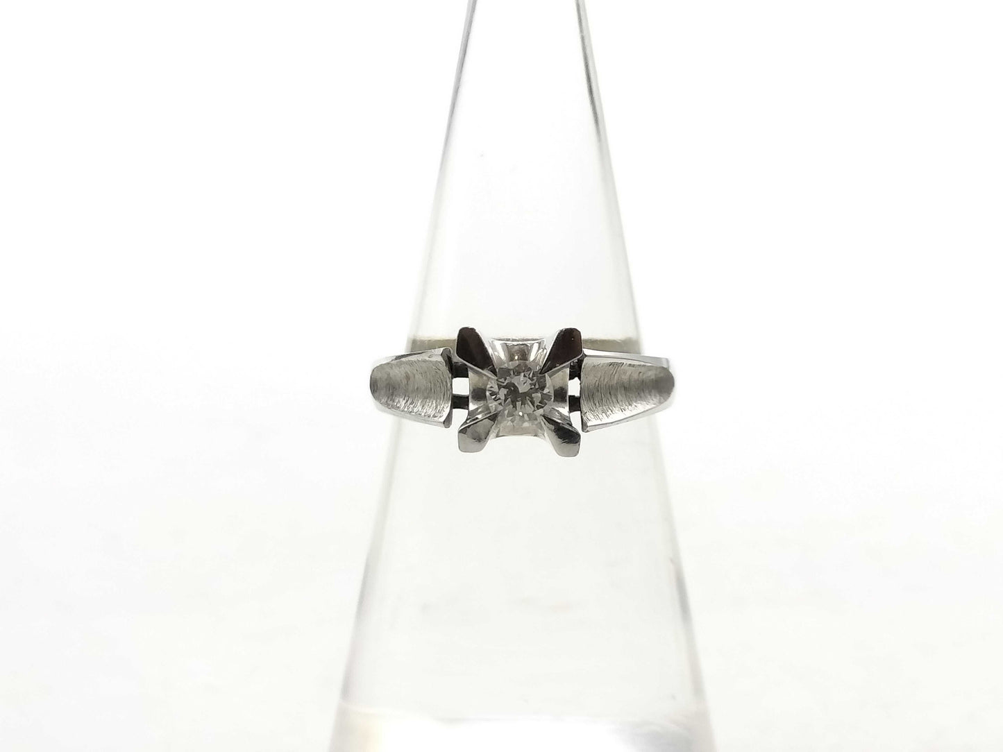 D0.16ct K14WG 3.3g Ring