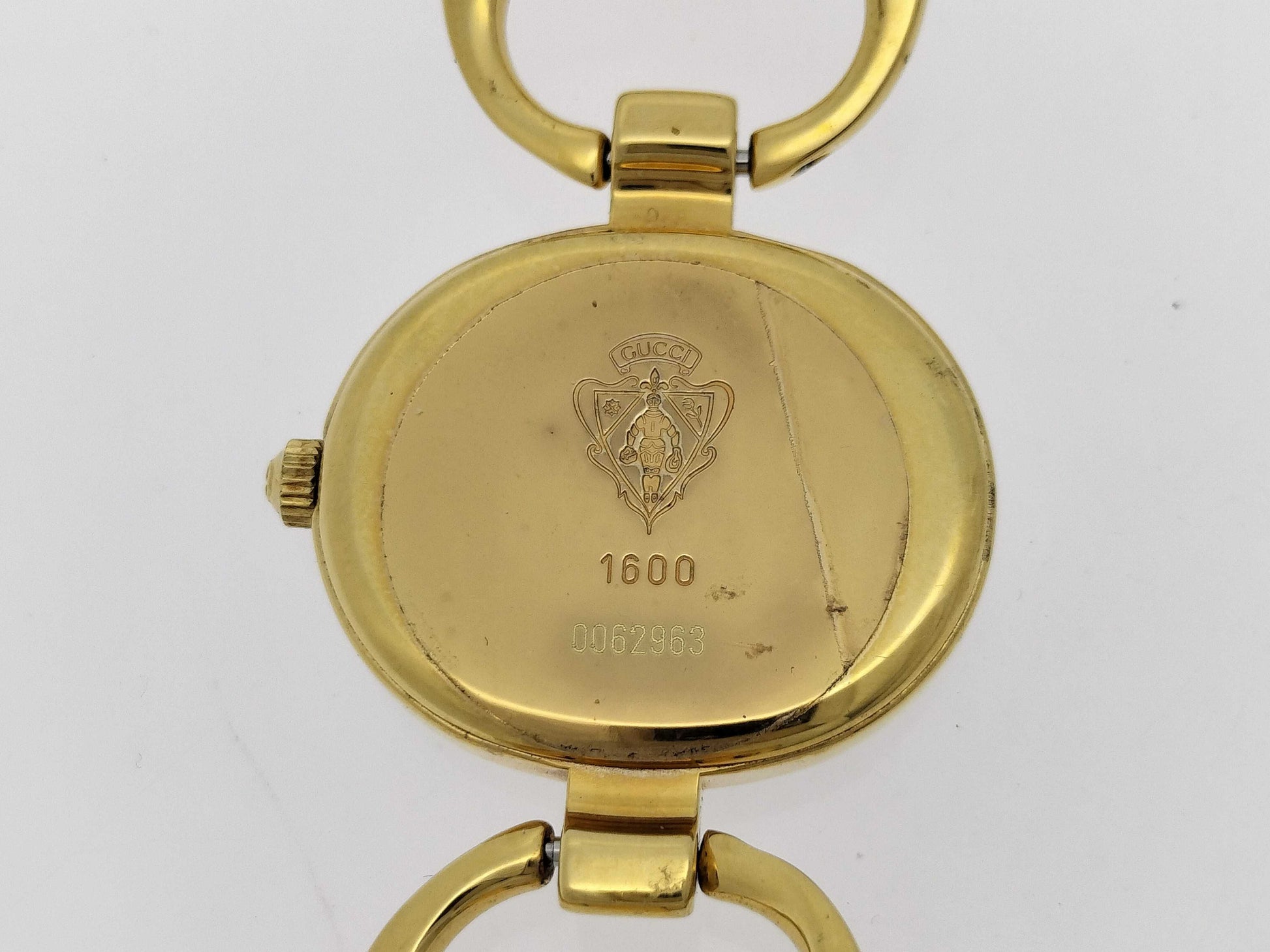 GUCCI 1600 Unmoving Women's Watch