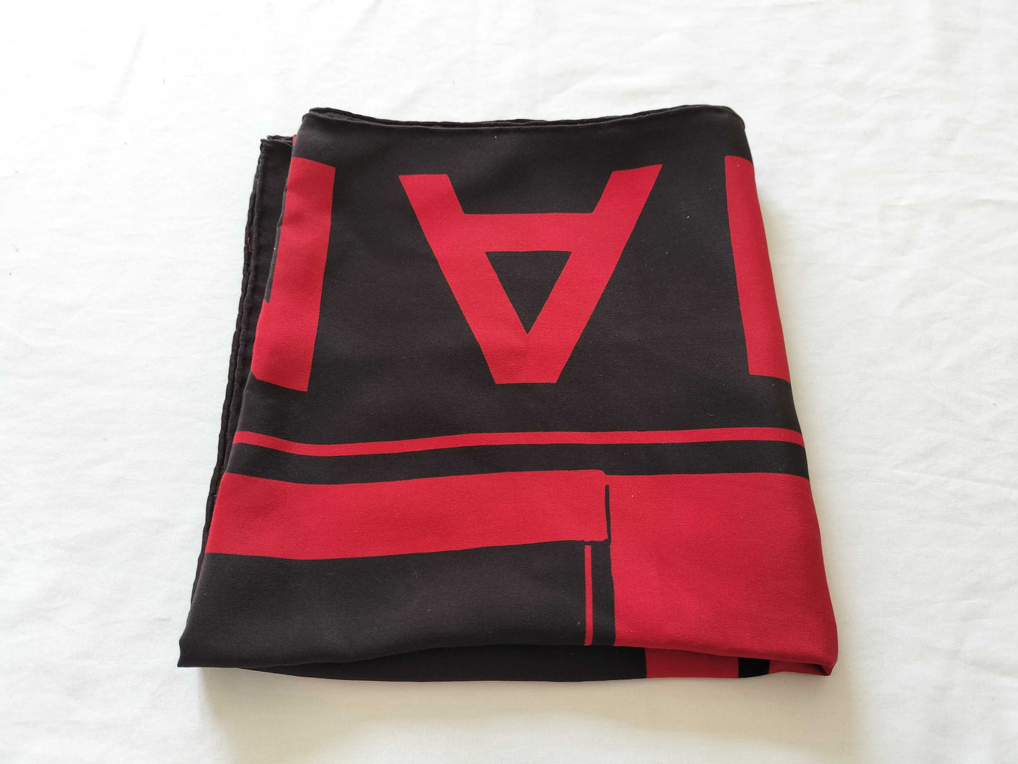 (10462_0143) CHANEL Logo Door Large Format No Tag Scarf