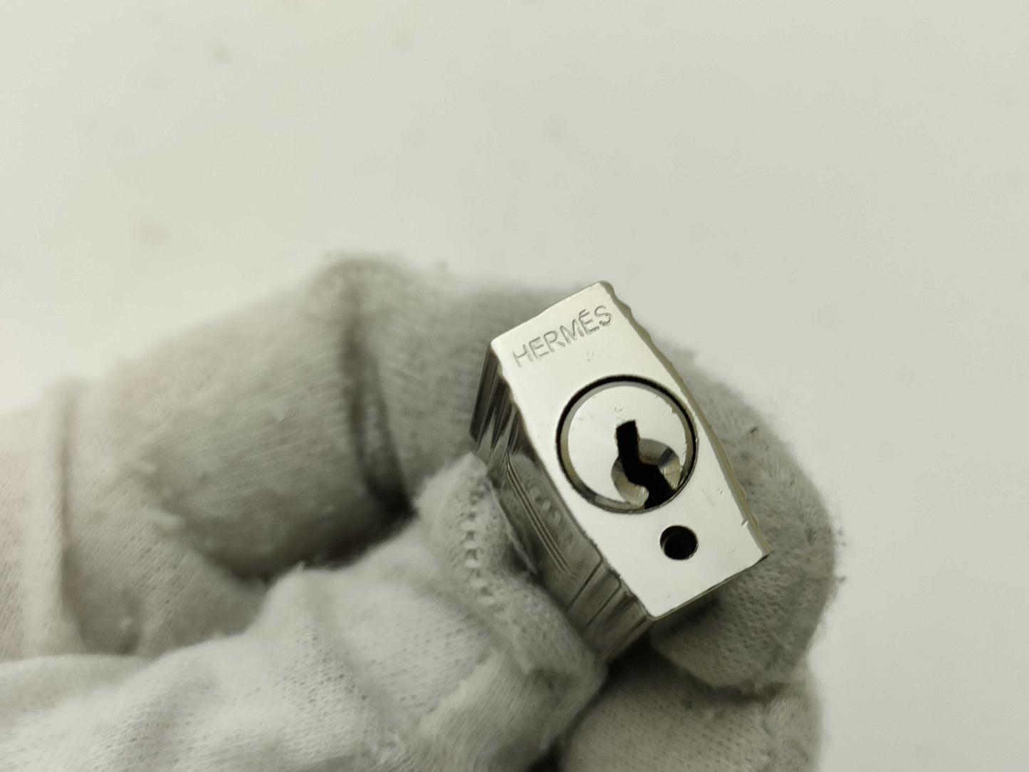 LOUIS VUITTON Padlock/Hermès Cadena and other accessories