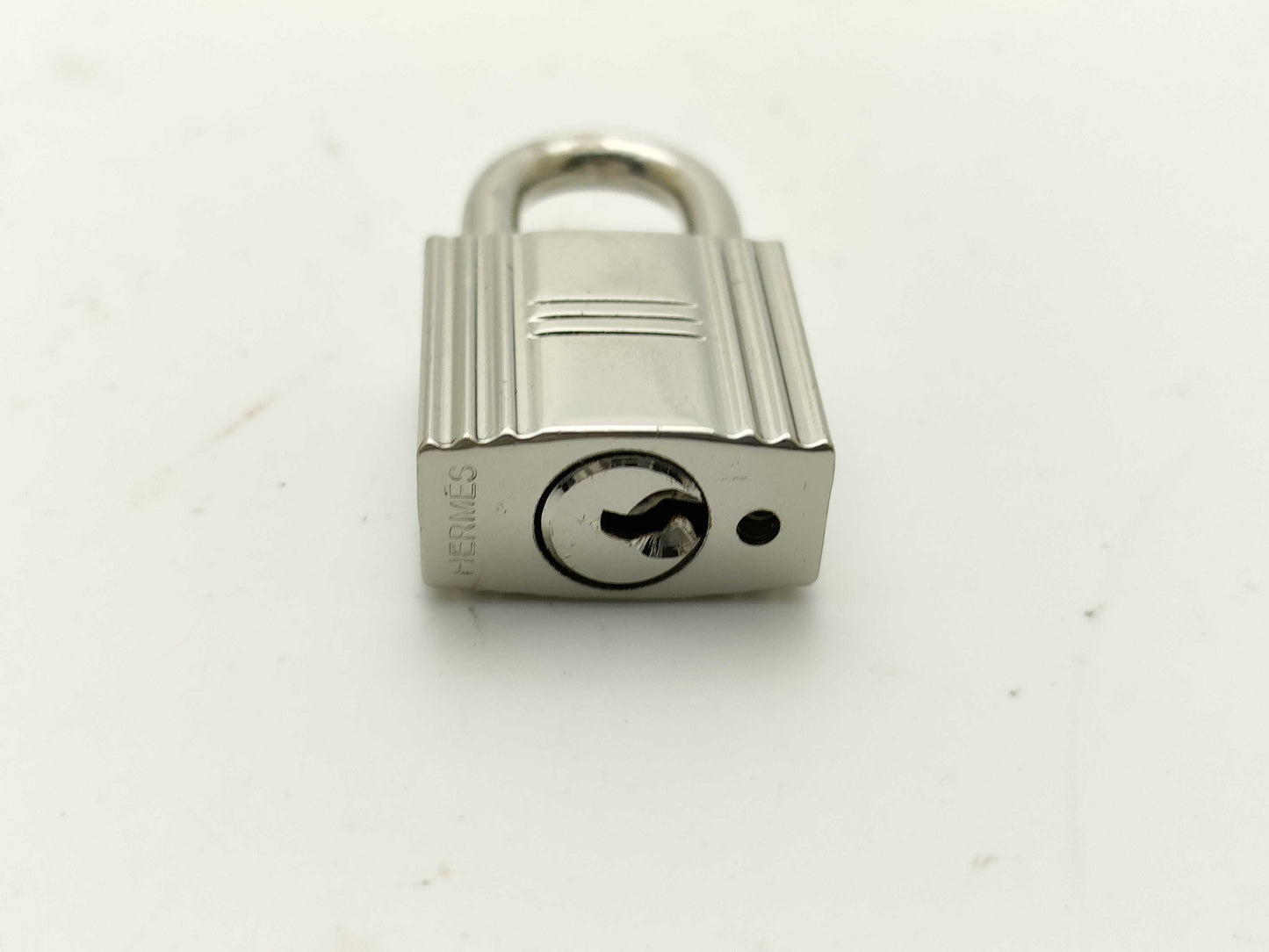 LOUIS VUITTON Padlock/Hermès Cadena and other accessories
