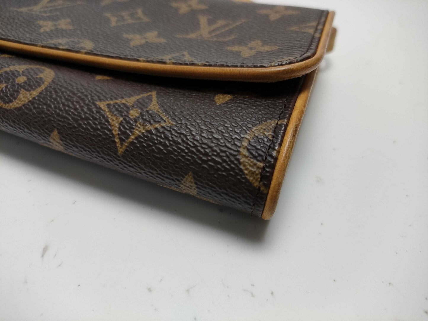 LOUIS VUITTON Monogram M51855 Pochette Florentine Shoulder Bag