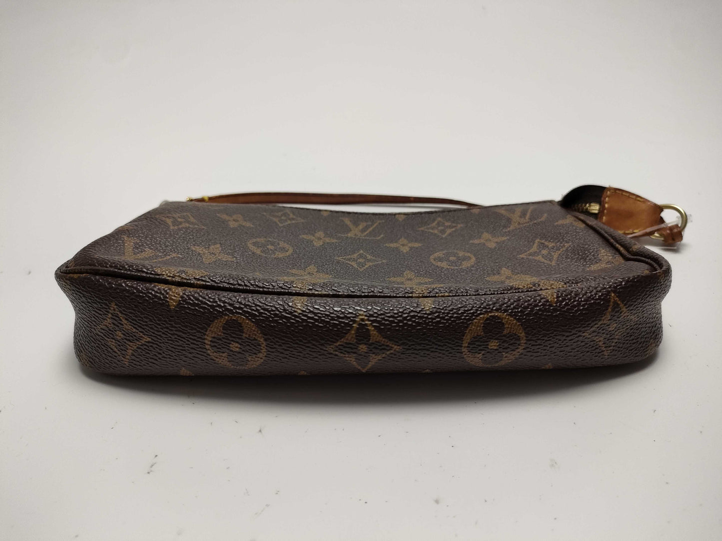 LOUIS VUITTON Monogram Accessoires Pouch