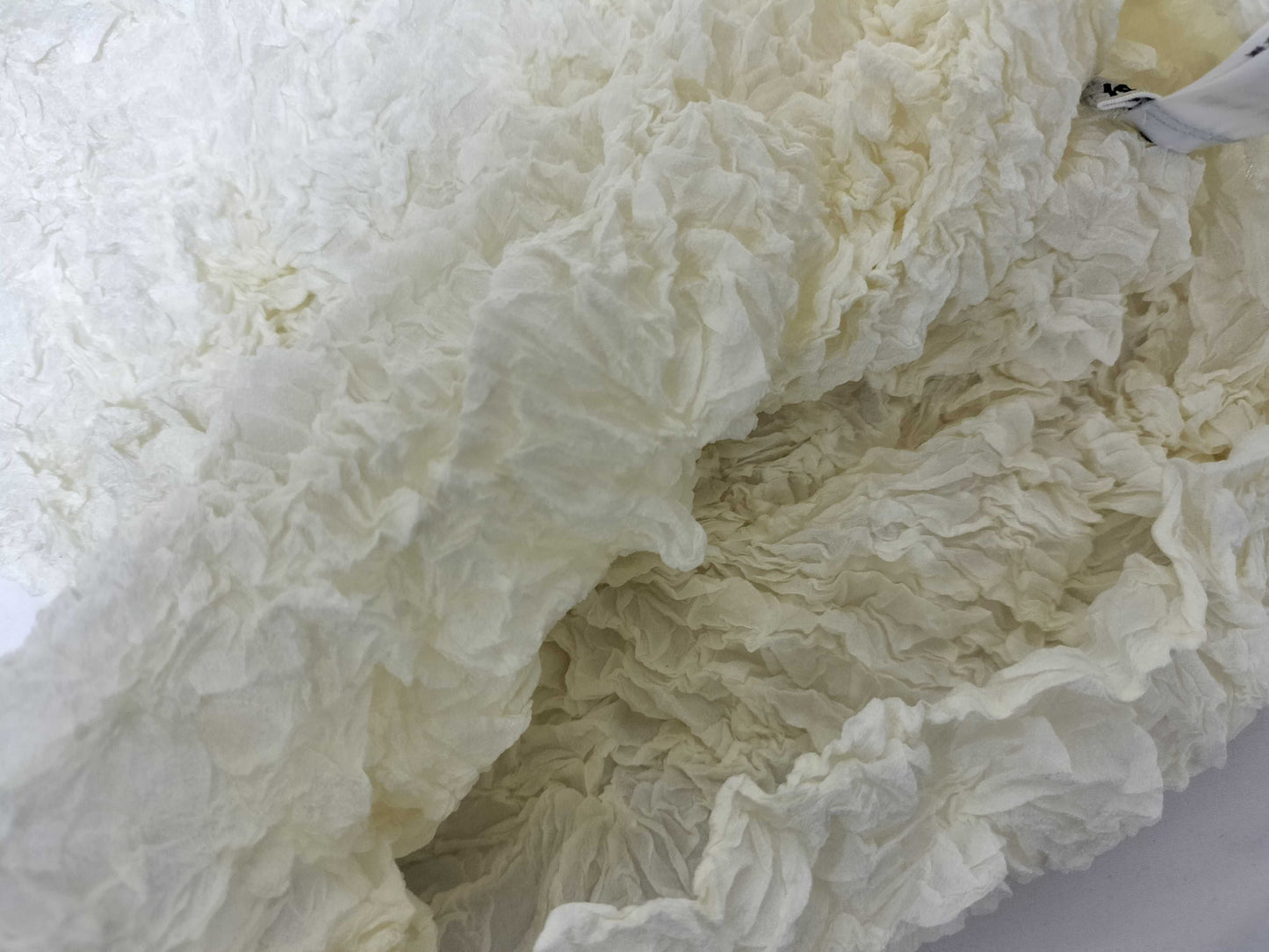 ISSEY MIYAKE Wrinkled Top White Top