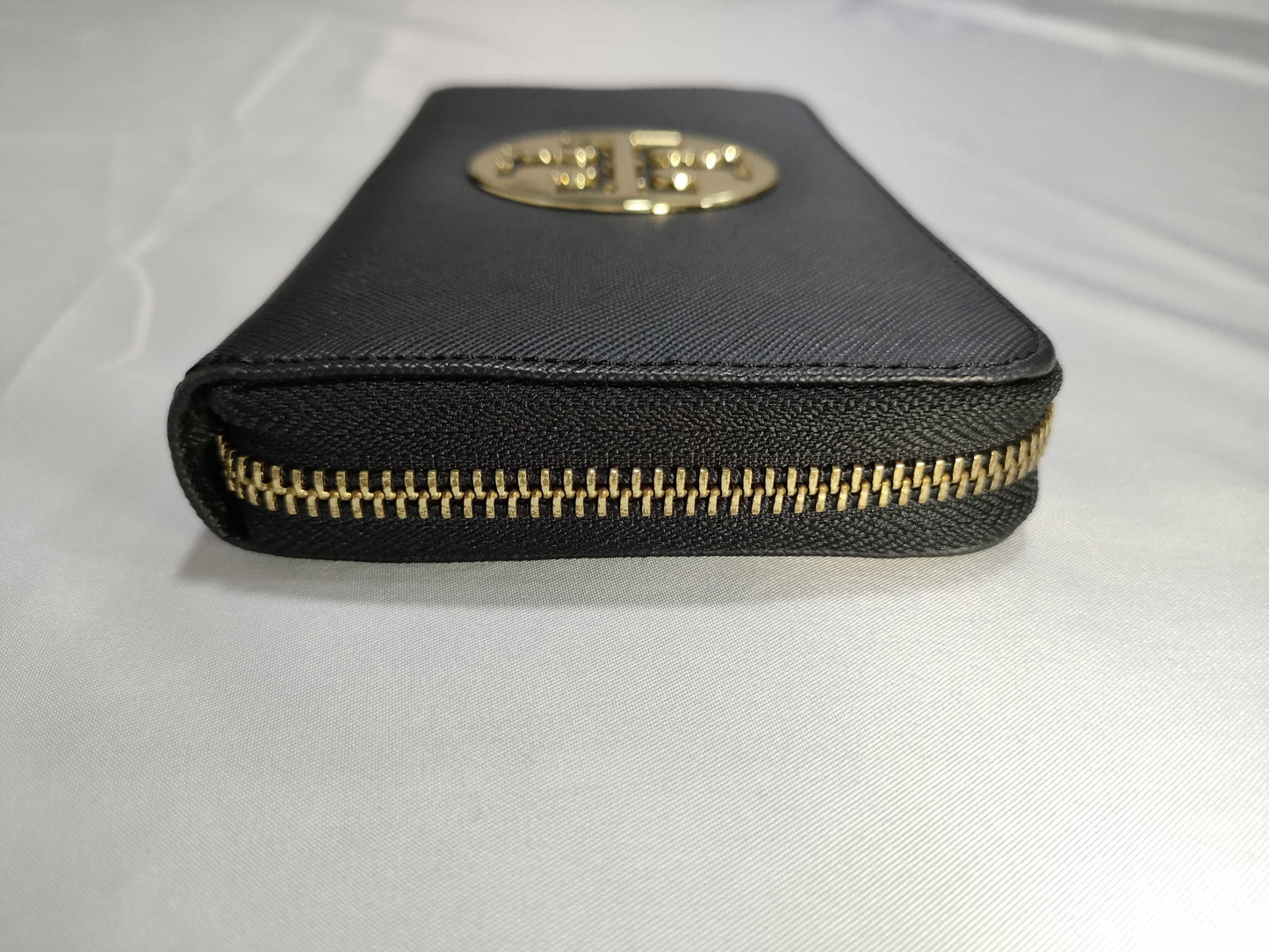 Tory Burch Long Wallet Round Wallet