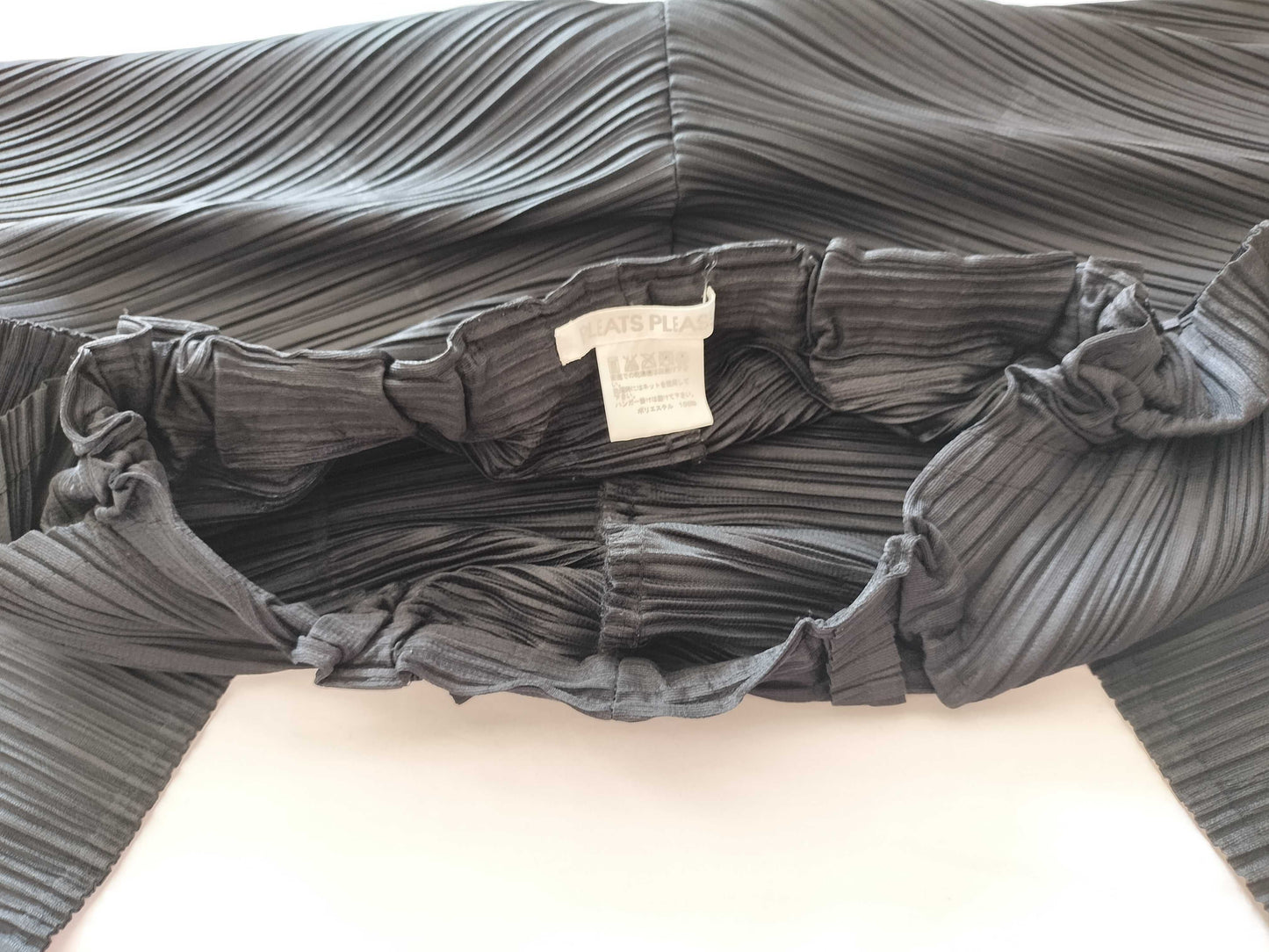 (10462_0176) ISSEY MIYAKE Pleated Pleated PP63-JF421 Bottoms