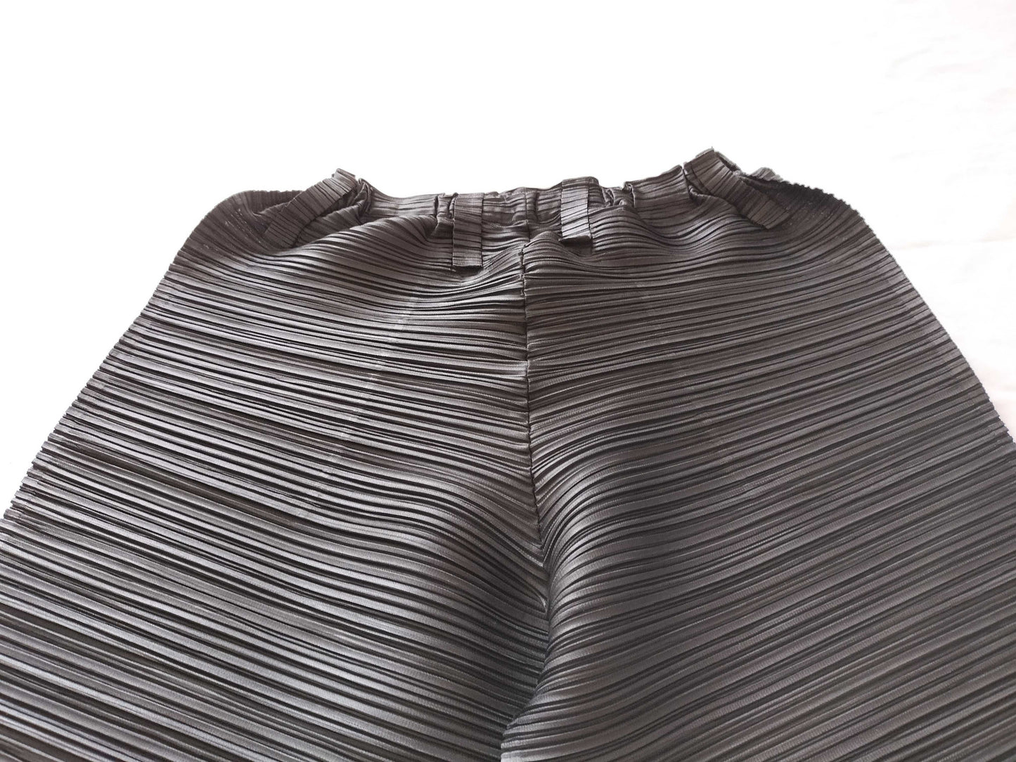 (10462_0176) ISSEY MIYAKE Pleated Pleated PP63-JF421 Bottoms