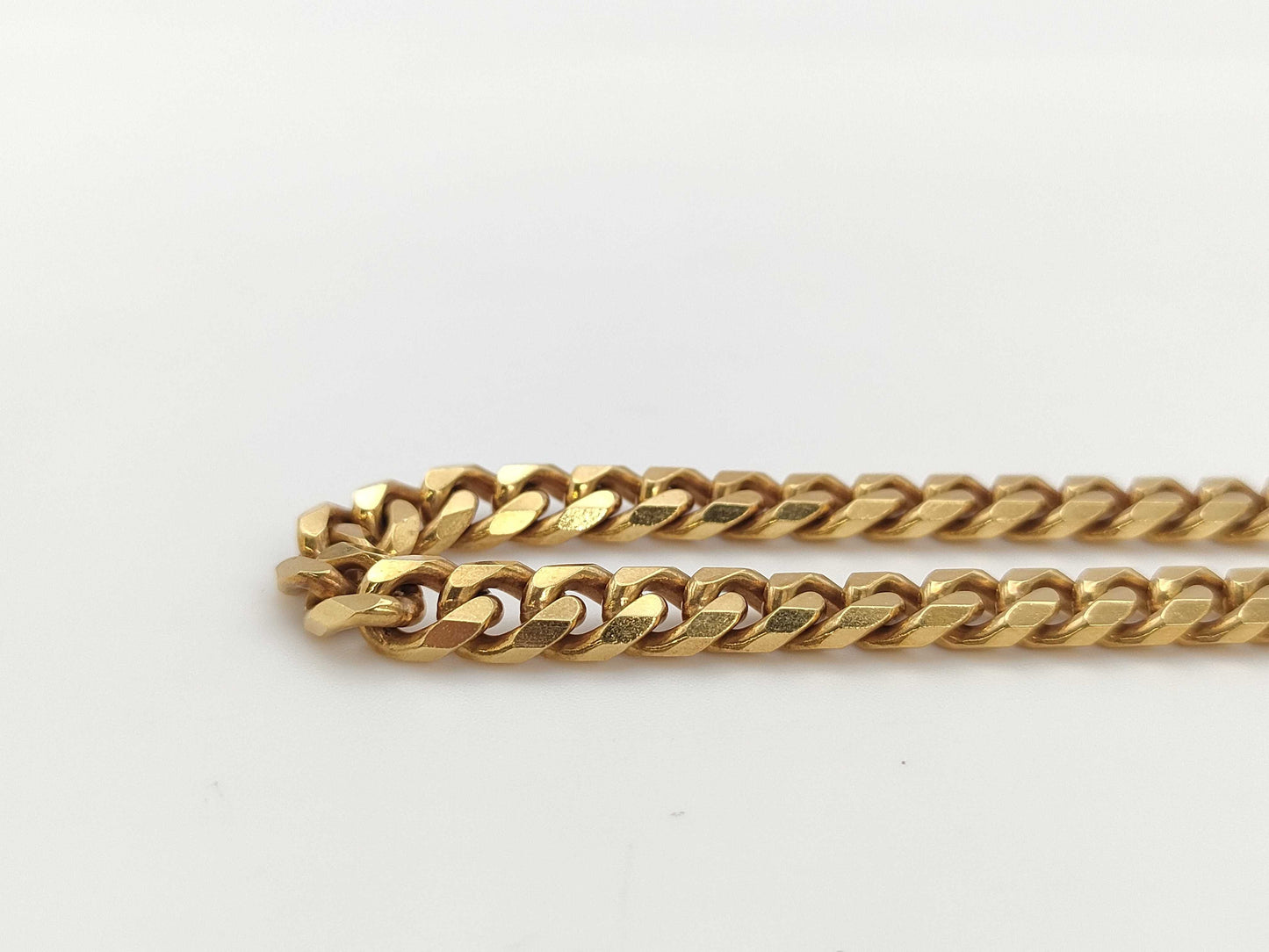 8-sided single-ring 18K gold necklace, 80.1g