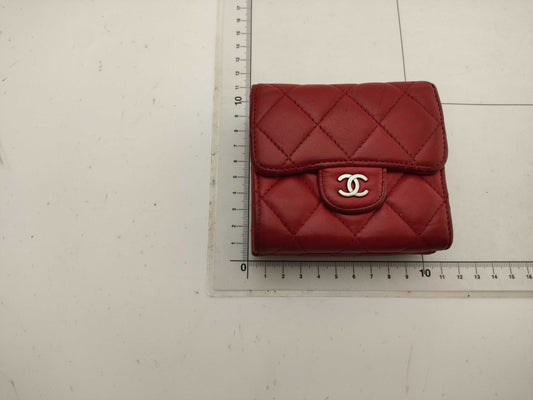 CHANEL Lambskin Matelasse Double Hook Wallet
