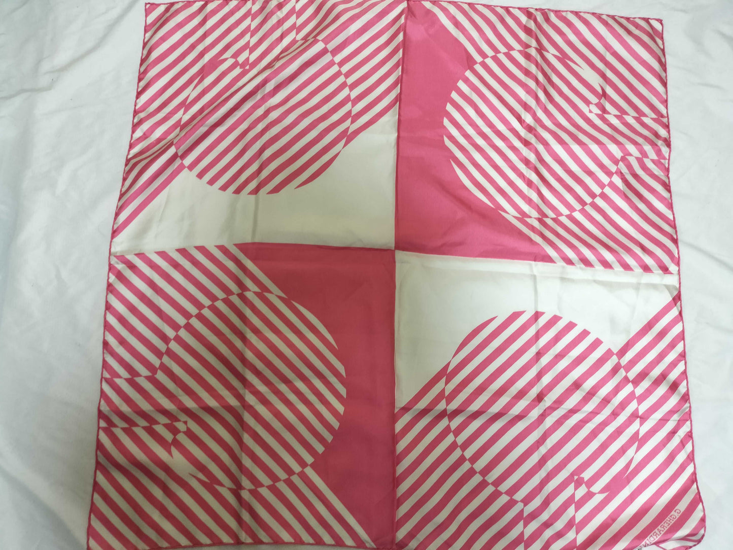 BURBERRY scarf *1 piece / Cartier and other scarves *4 pieces