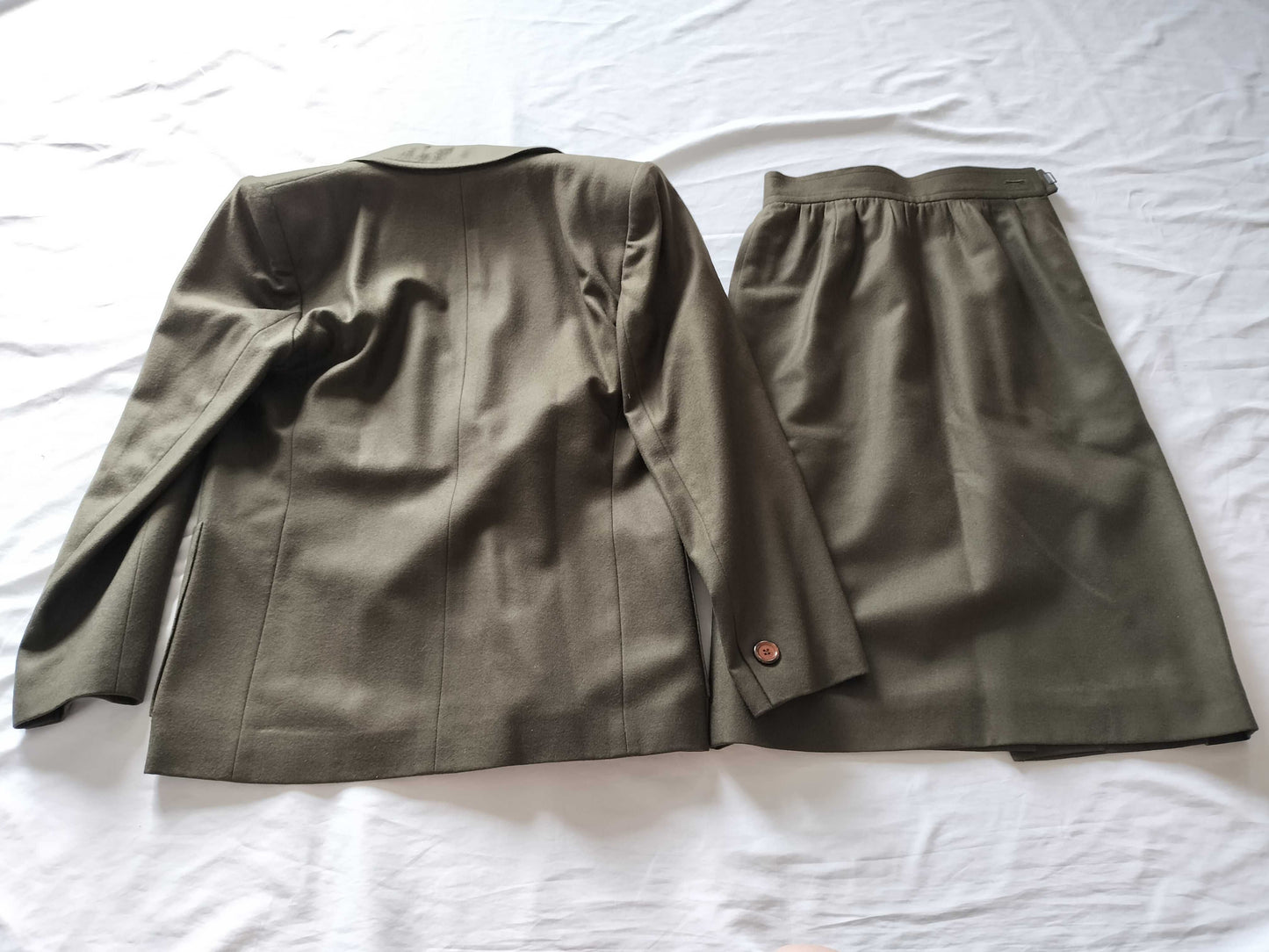 (10462_0181) Yves Saint Laurent Skirt Suit Other Apparel
