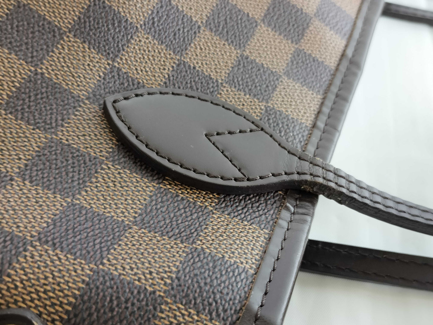 LOUIS VUITTON Damier N51105 Neverfull MM Tote Bag