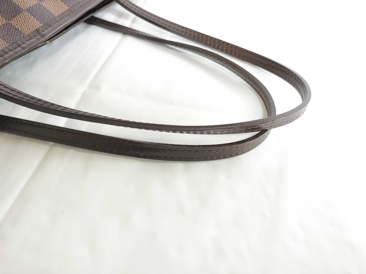 LOUIS VUITTON Damier N51105 Neverfull MM Tote Bag