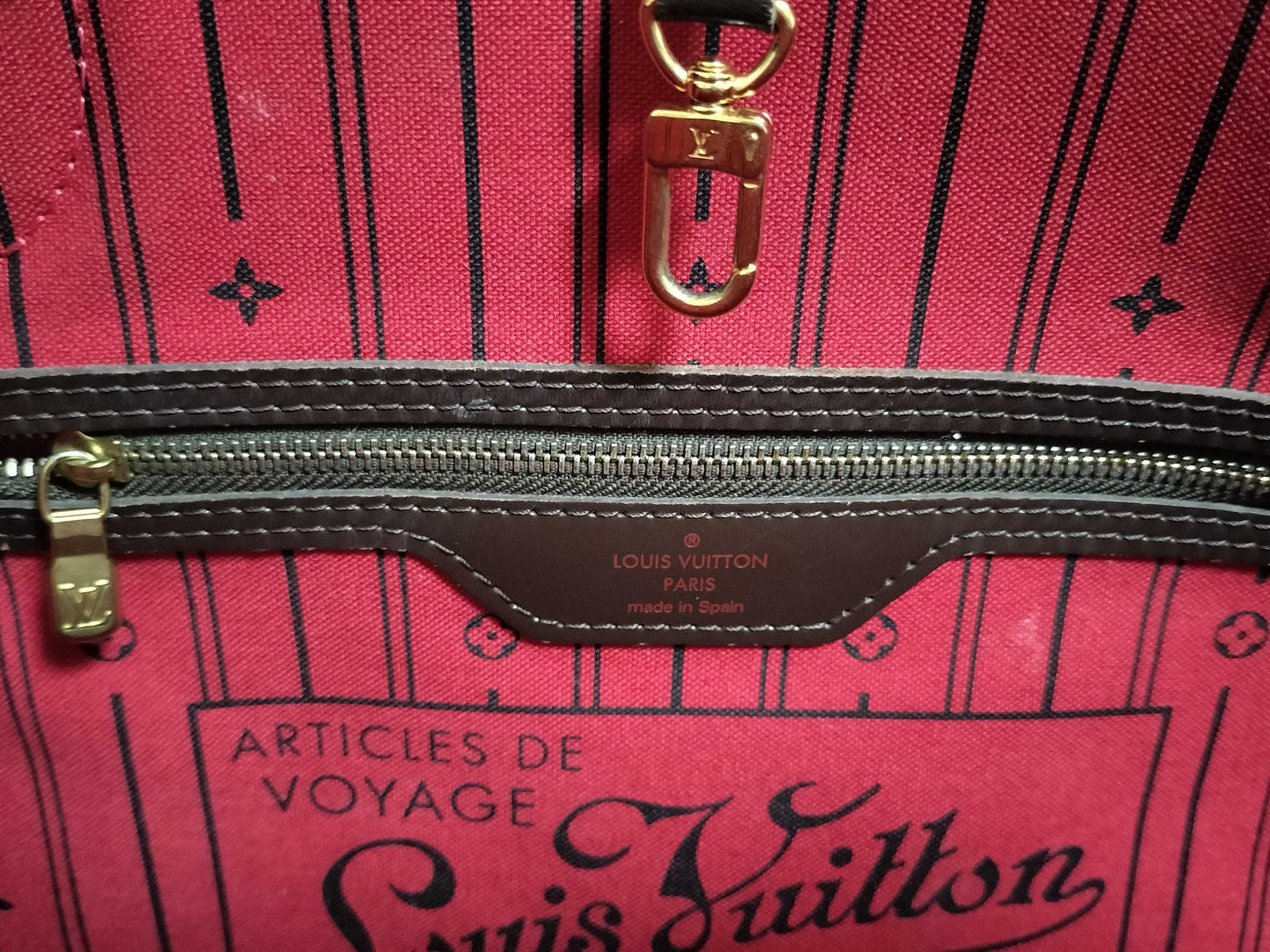 LOUIS VUITTON Damier N51105 Neverfull MM Tote Bag