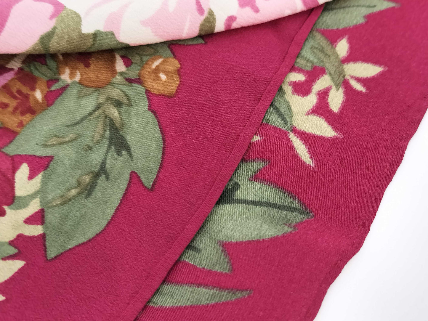 (10462_0180) Yves Saint Laurent Scarf