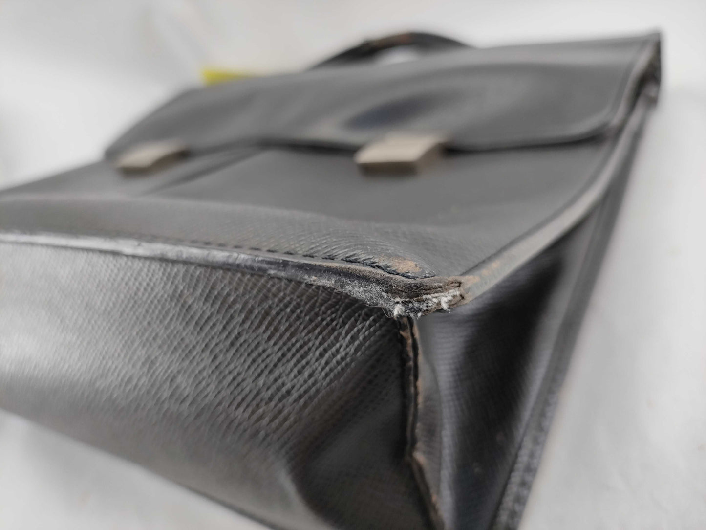 (10463_0040) LOUIS VUITTON Taiga Business Bag Business Bag
