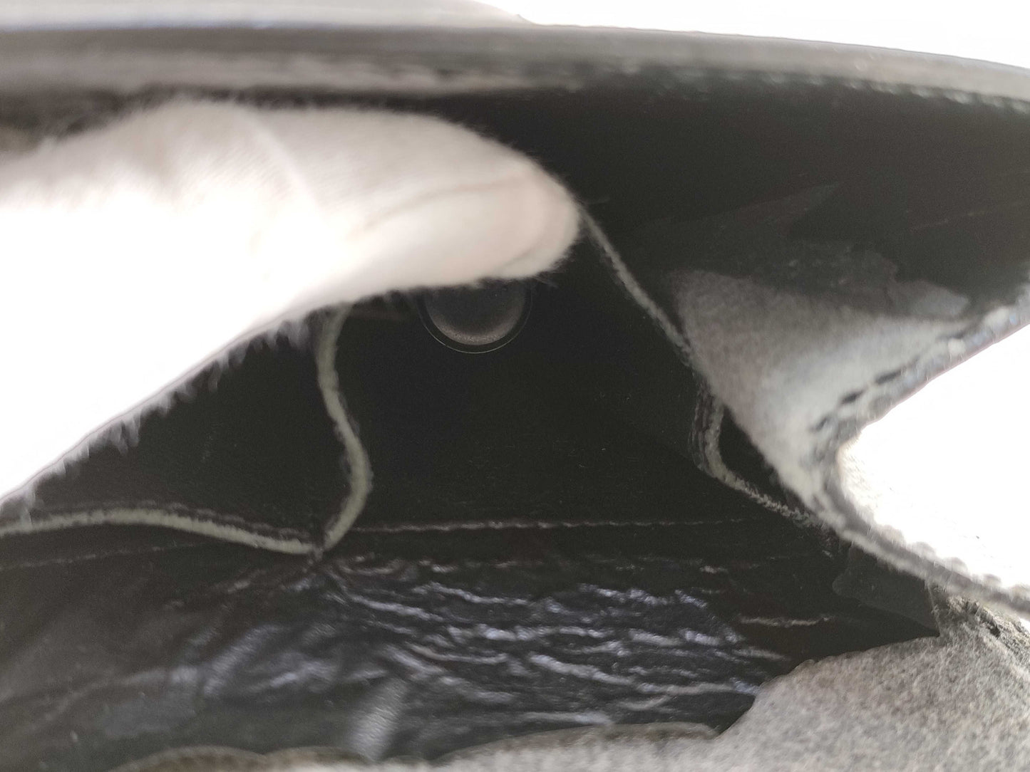 (10463_0040) LOUIS VUITTON Taiga Business Bag Business Bag