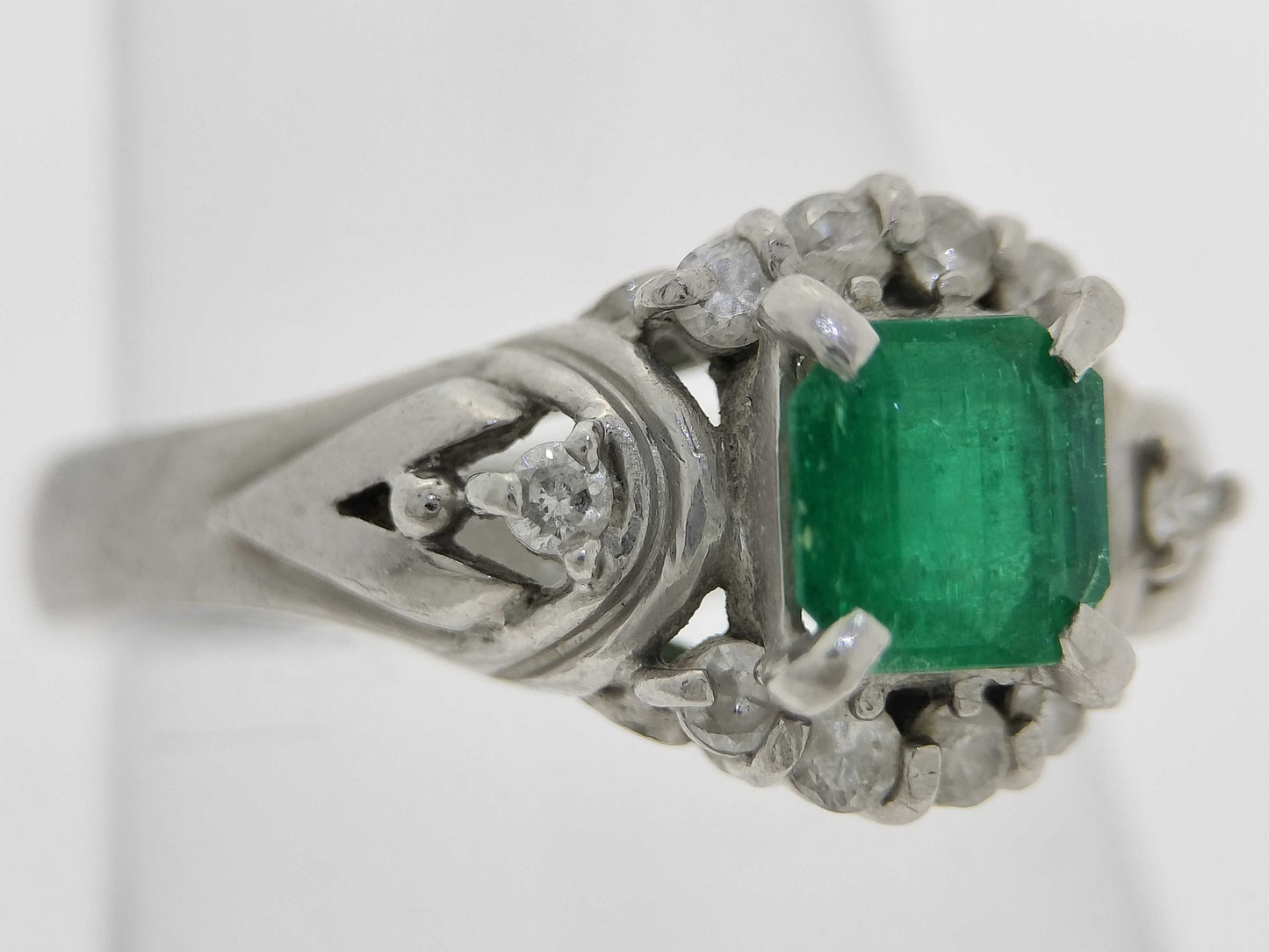 E0.65ct D0.20ct Pt900 6.3g Ring