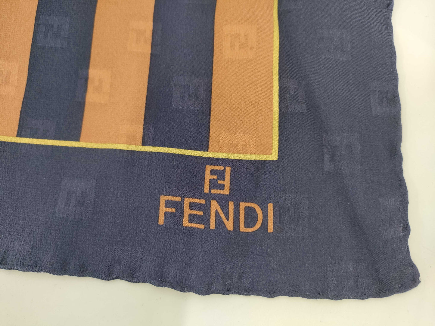 (10462_0262) FENDI Pecan Scarf