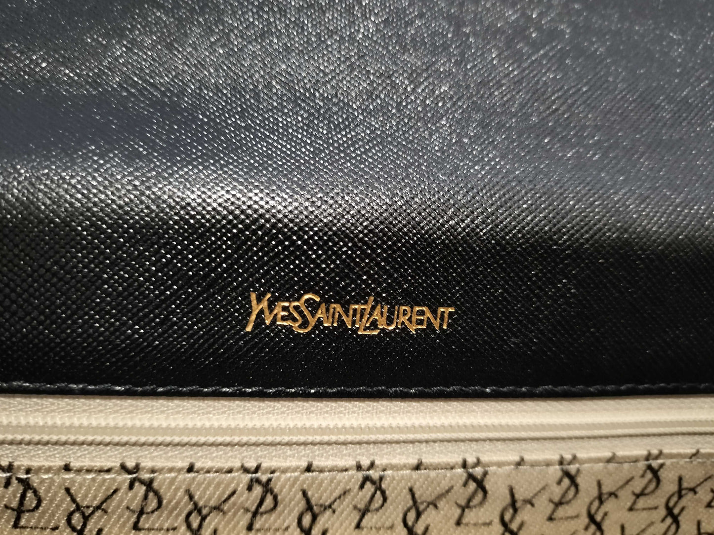 Yves Saint Laurent Clutch Bag/Leather Second Bag