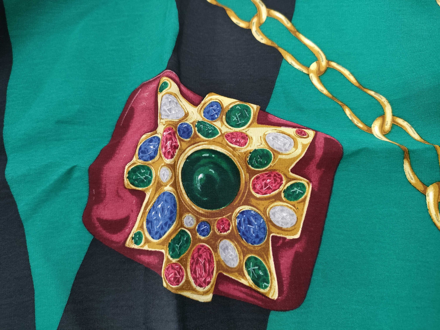 (10462_0144) CHANEL Mademoiselle Scarf