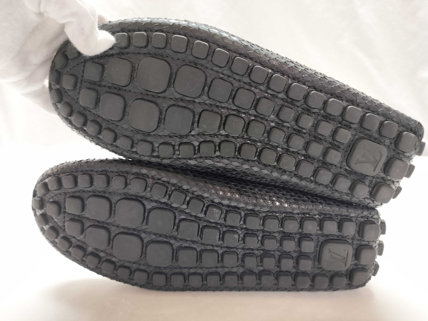 LOUIS VUITTON Python size 7 business shoes