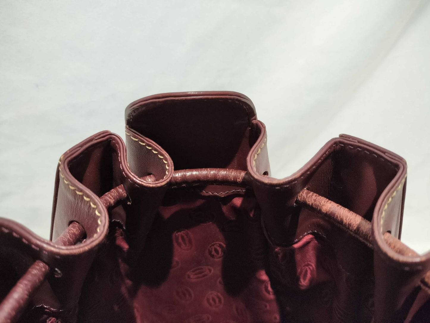 (10460_0121) Cartier Bordeaux Drawstring Shoulder Bag